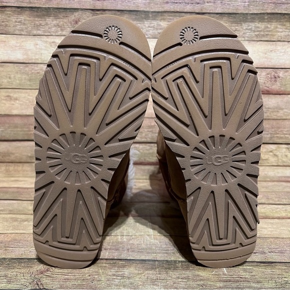 Ugg Brown Suede Valentina Winter Boots - Picture 11 of 11